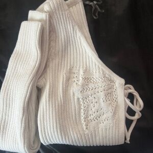 cream-white cardigan w/ butterfly